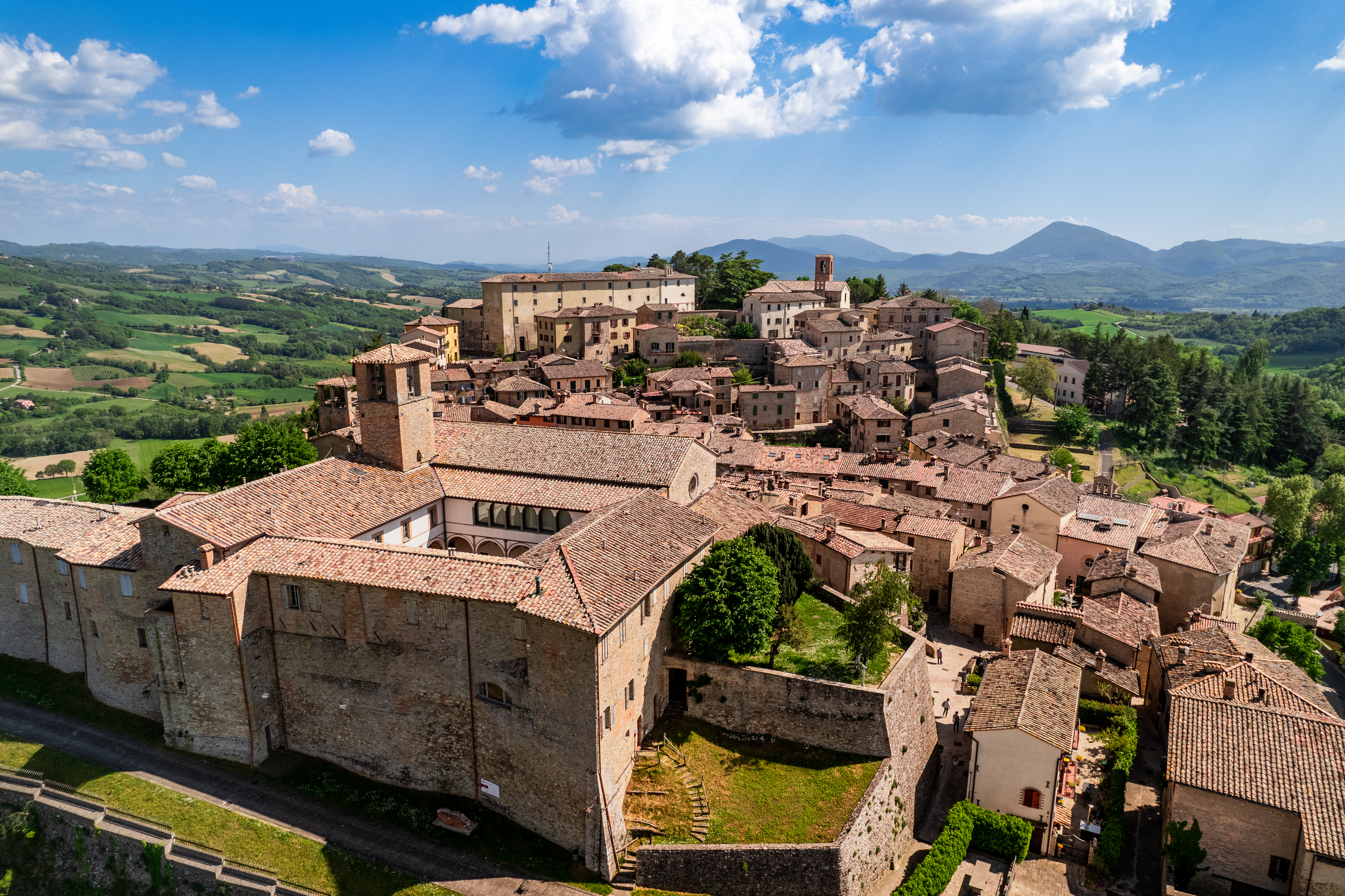 Borgo di Montone